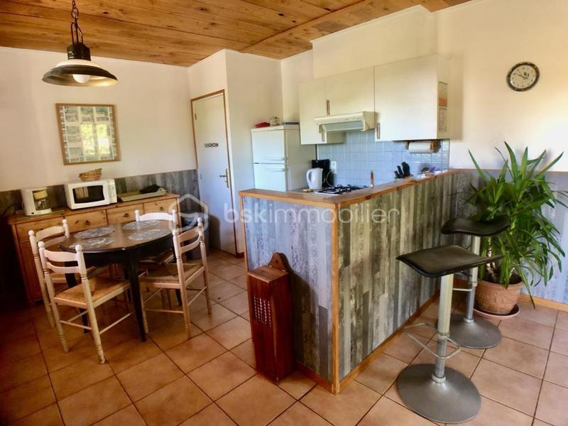 Maison en pierre - 225 m² - 14 pièces