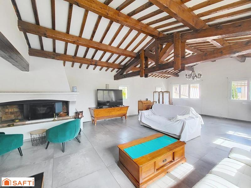 Maison - 185 m² - 6 pièces