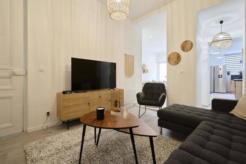 Maison - 175 m² - 10 pièces