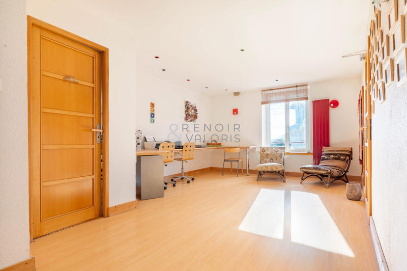 Maison - 395 m² - 10 pièces