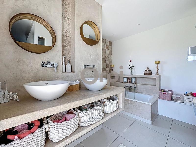 Maison - 153 m² - 5 pièces