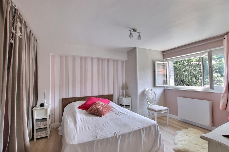 Appartement - 147 m² - 5 pièces