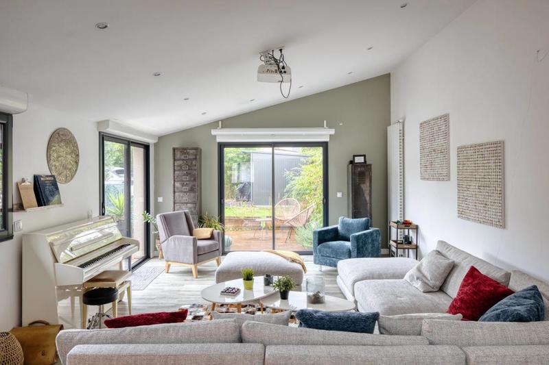 Maison - 185 m² - 7 pièces