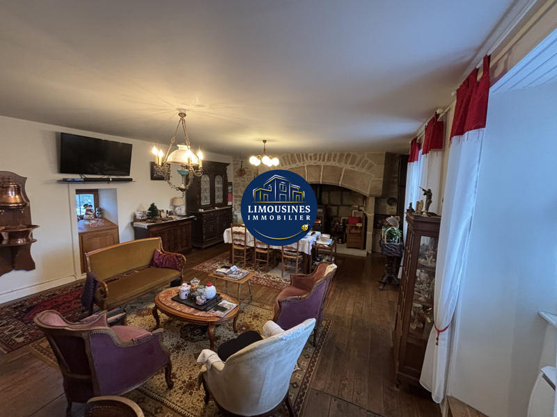 Maison - 224 m² - 8 pièces