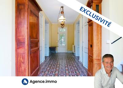 Maison - 628 m² - 17 pièces