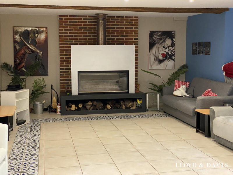 Maison - 424 m² - 15 pièces