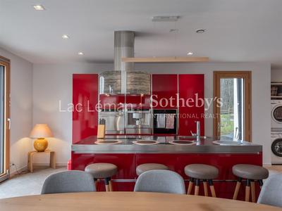 Maison - 245 m² - 8 pièces