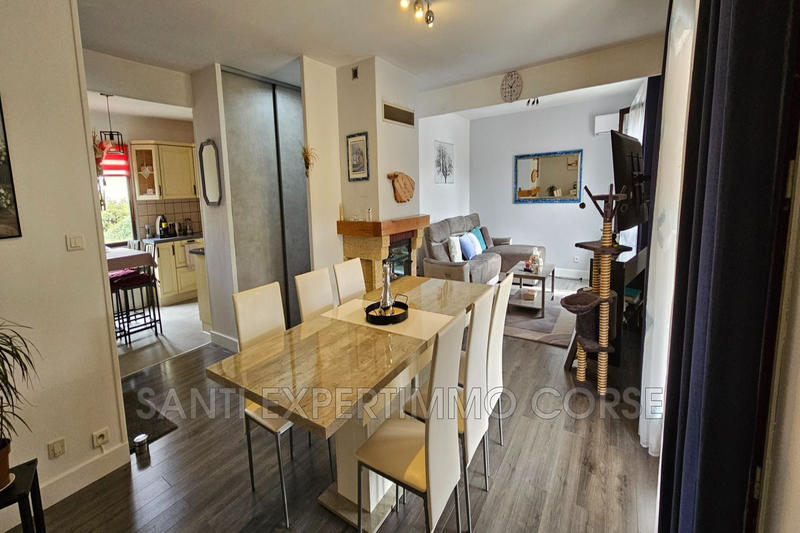 Maison - 121 m² - 5 pièces