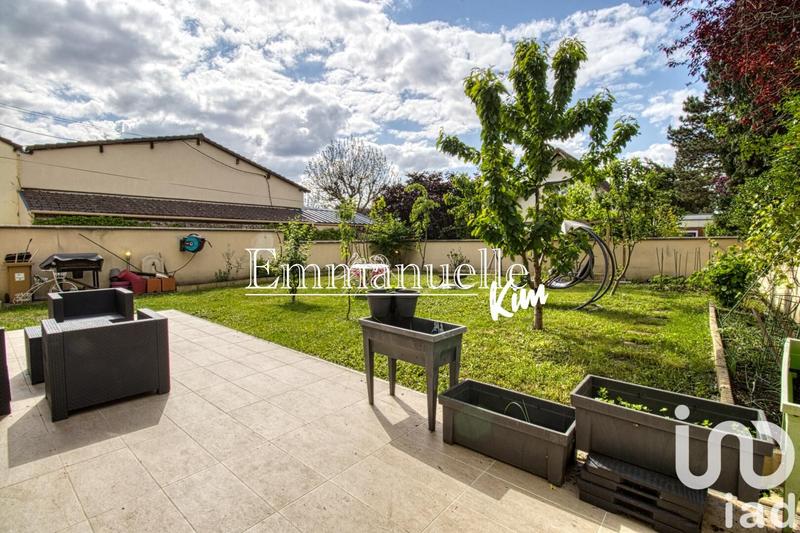 Maison - 270 m² - 8 pièces