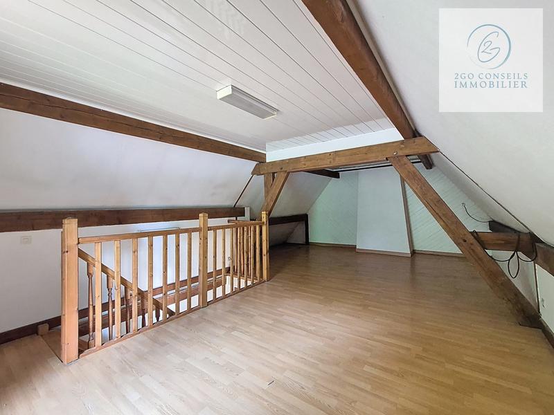 Maison traditionnelle - 198 m² - 8 pièces