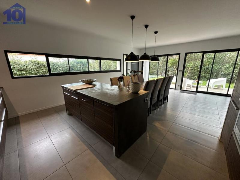 Maison - 150 m² - 5 pièces