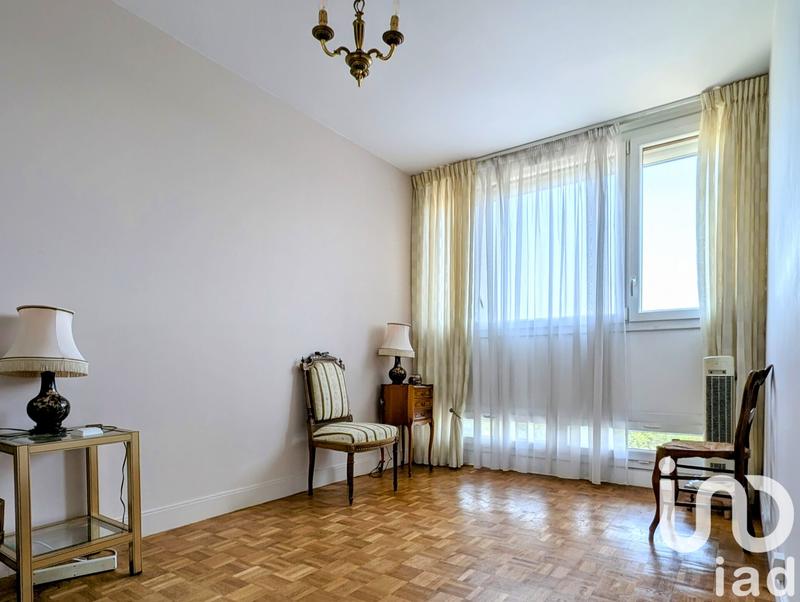 Appartement - 92 m² - 5 pièces