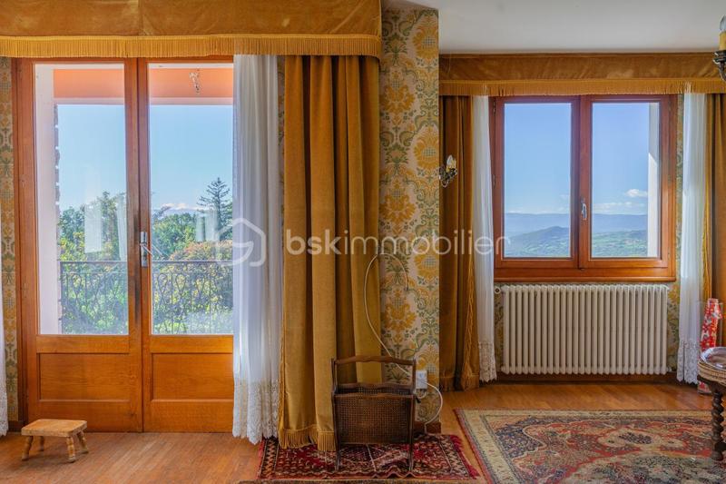 Maison - 160 m² - 6 pièces