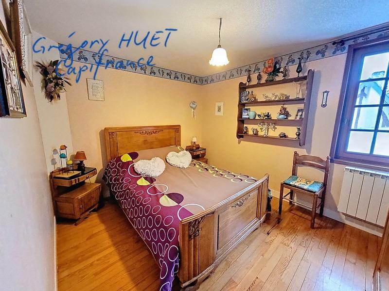 Maison - 121 m² - 8 pièces