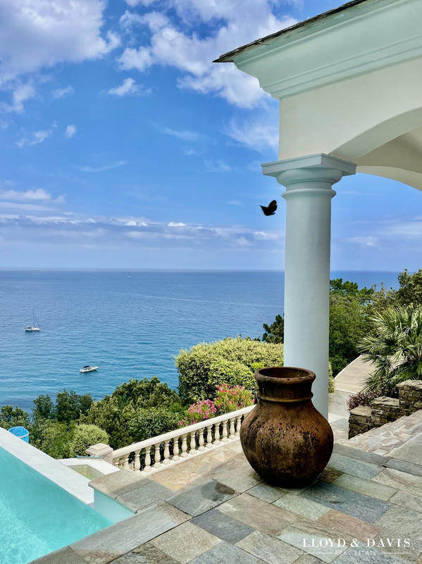 Maison - 228 m² - 5 pièces