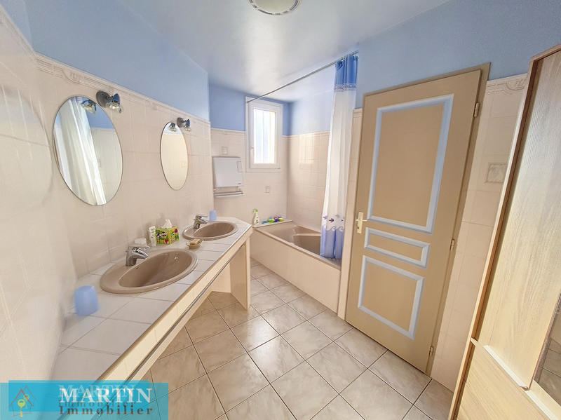 Villa - 178 m² - 6 pièces