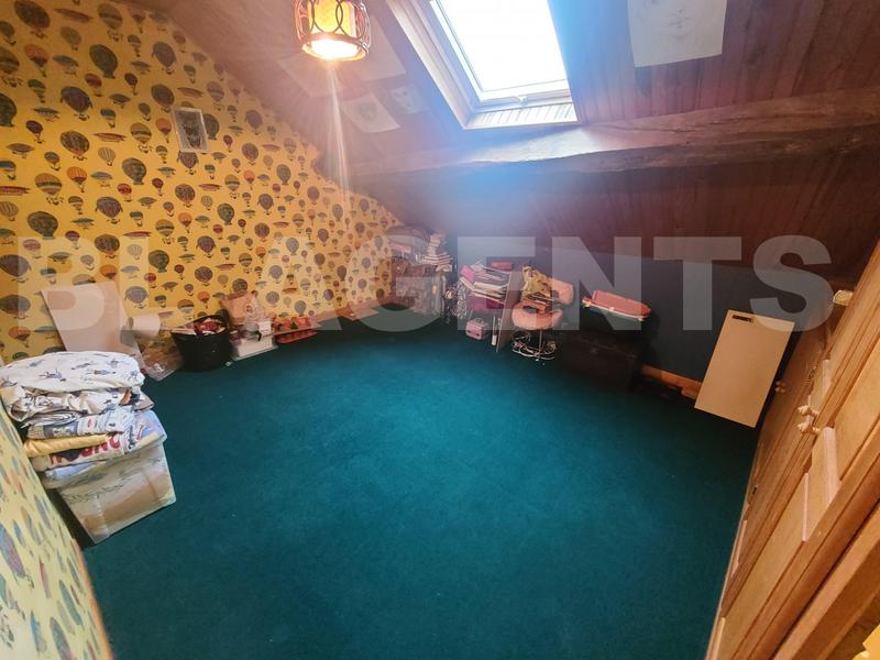 Maison ancienne - 238 m² - 8 pièces