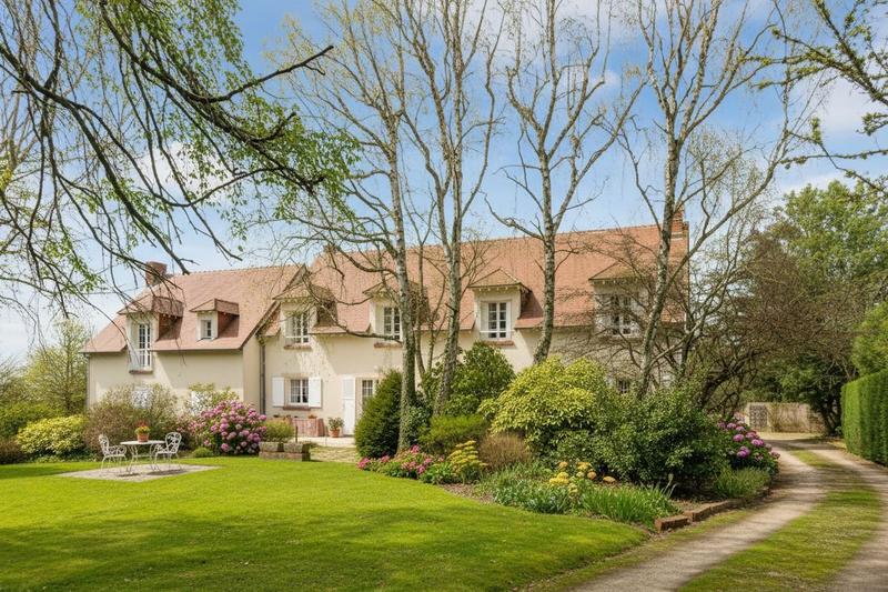 Maison - 274 m² - 7 pièces