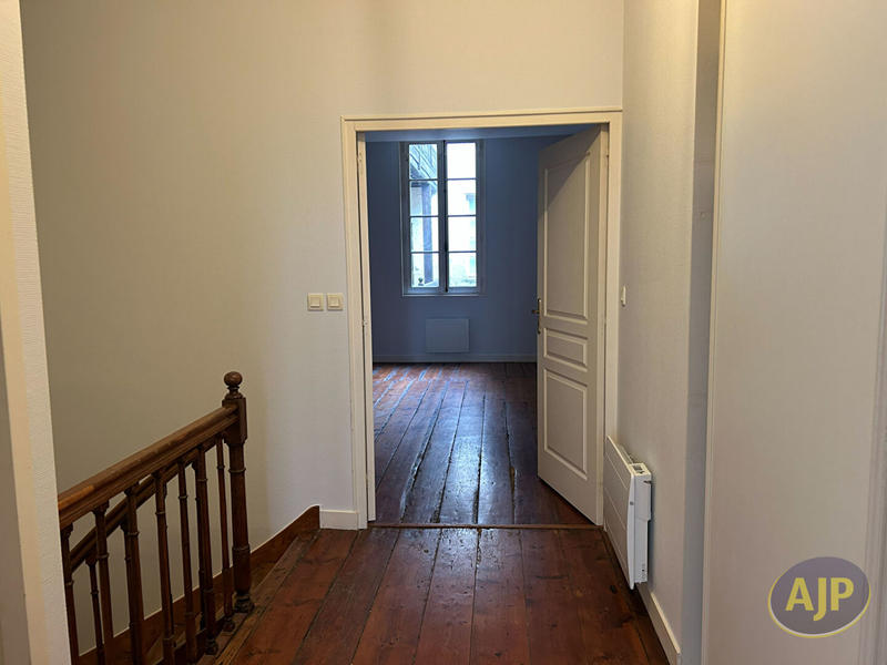 Appartement - 84 m² - 3 pièces