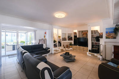 Villa - 278 m² - 7 pièces