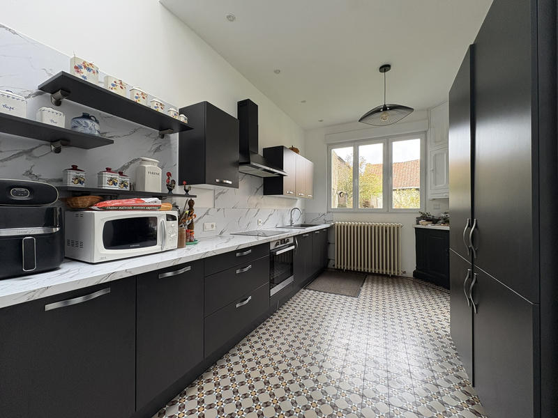 Maison - 252 m² - 10 pièces