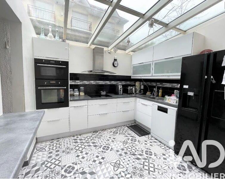 Maison - 95 m² - 6 pièces