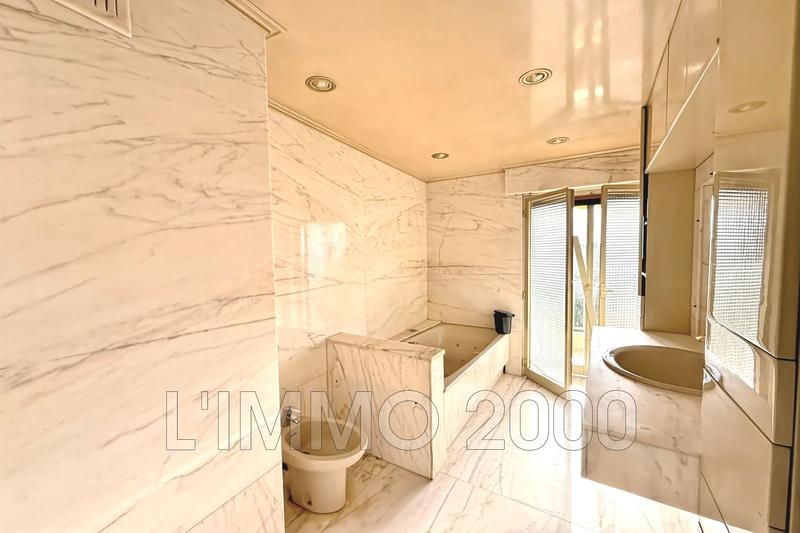 Appartement - 85 m² - 3 pièces