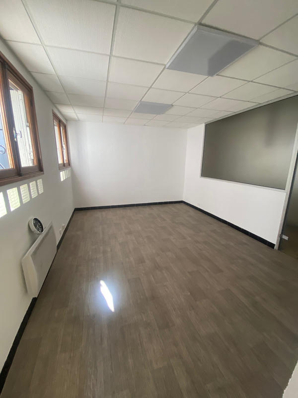 Local commercial - 114 m²
