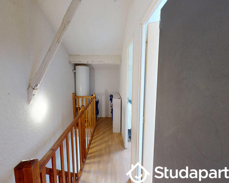 Chambre - 100 m² - 1 pièce