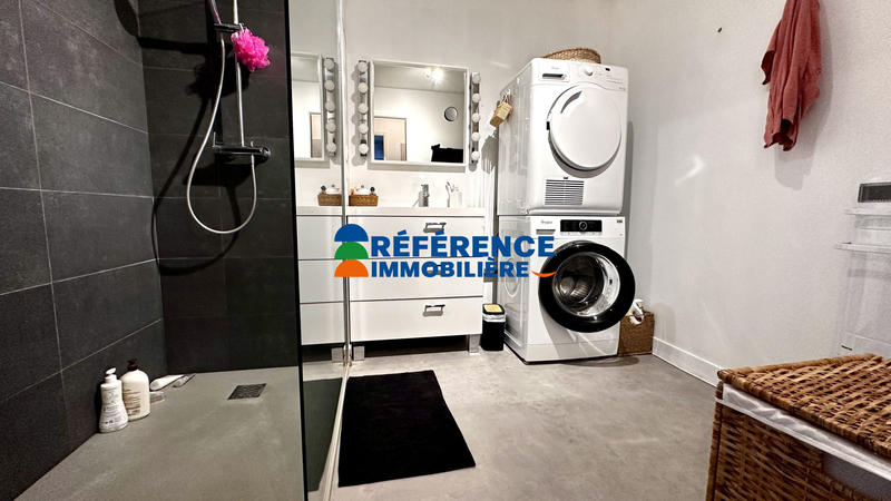 Appartement - 79 m² - 3 pièces