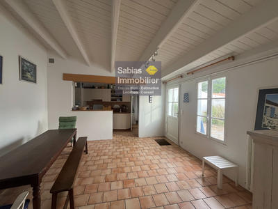 Maison - 92 m² - 5 pièces