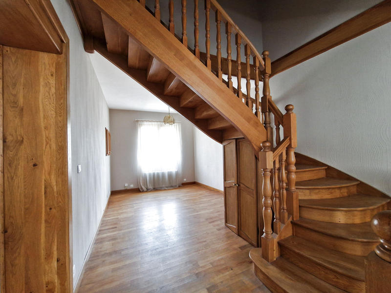 Maison - 224 m² - 7 pièces