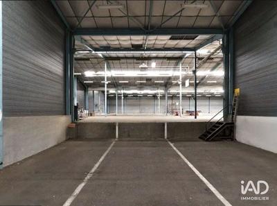 Local commercial - 2 820 m²