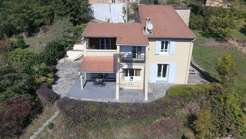 Maison - 140 m² - 6 pièces