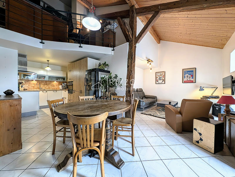 Appartement - 113 m² - 6 pièces