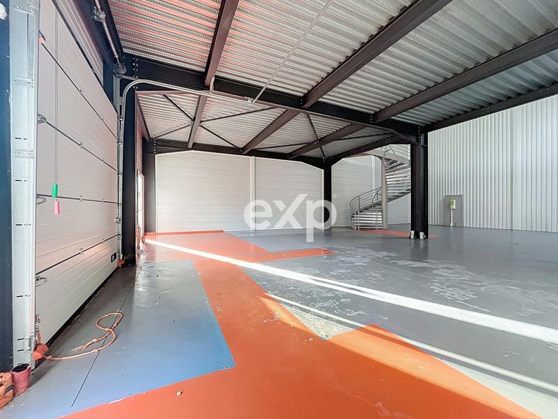 Local d'activités - 337 m²