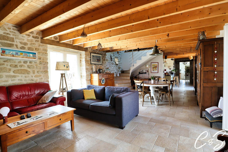 Maison - 136 m² - 7 pièces