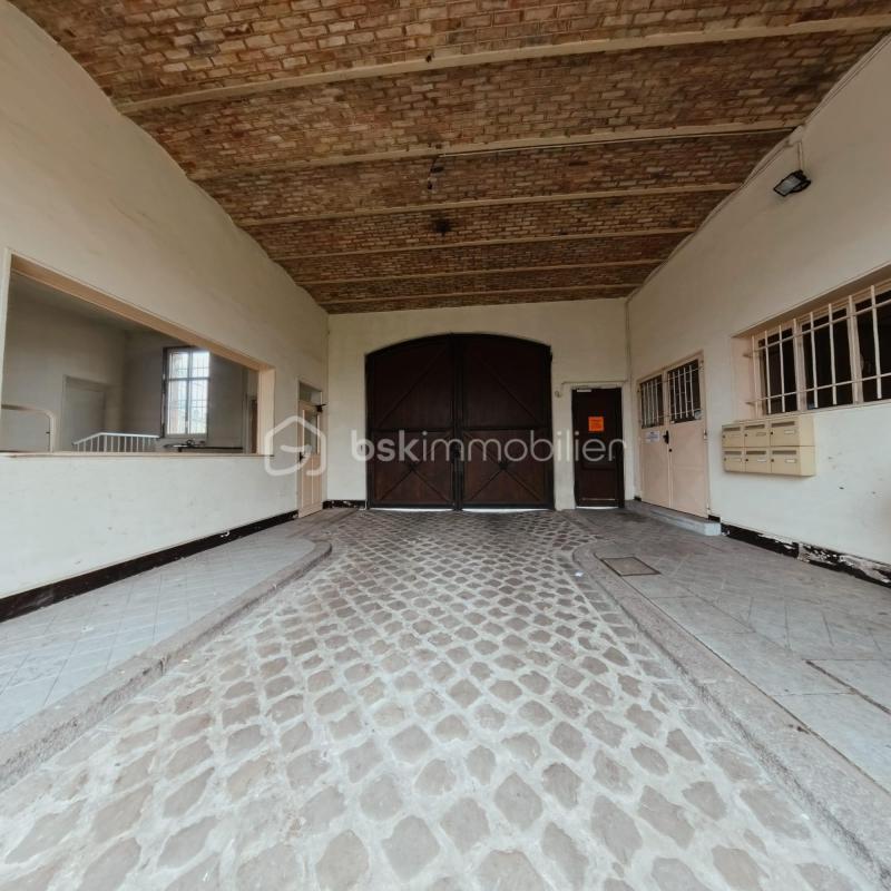 Immeuble - 1 665 m² - 33 pièces