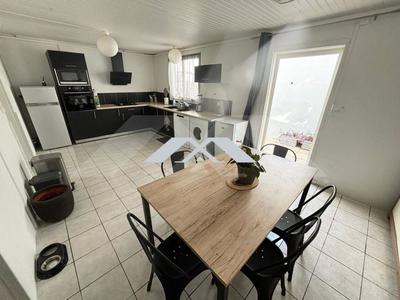 Maison - 103 m² - 4 pièces