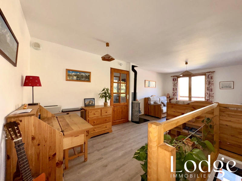 Appartement - 82 m² - 3 pièces