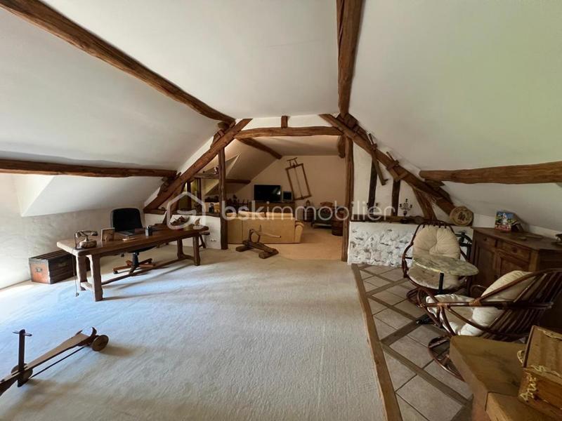 Maison - 250 m² - 10 pièces