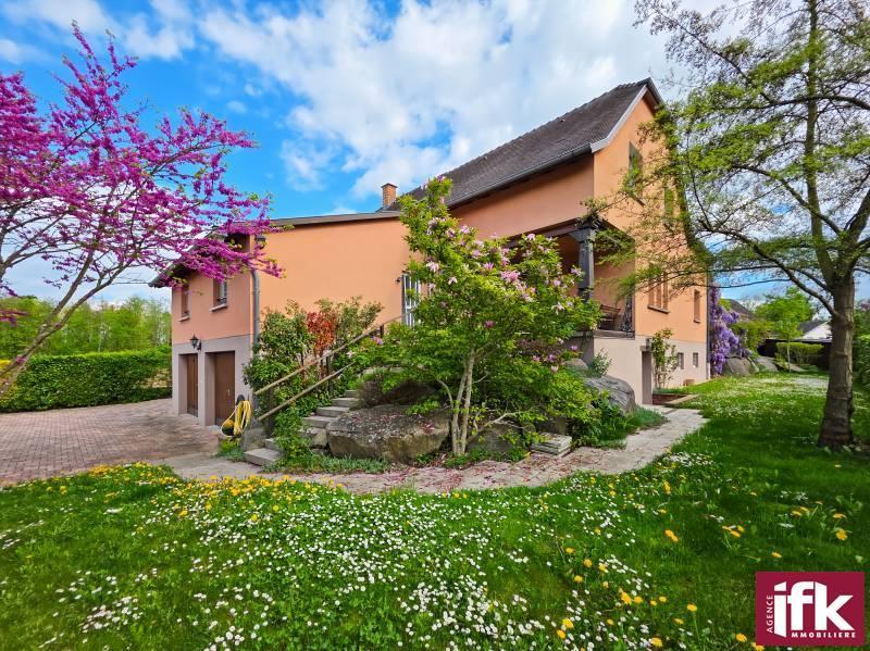 Propriété - 370 m² - 10 pièces