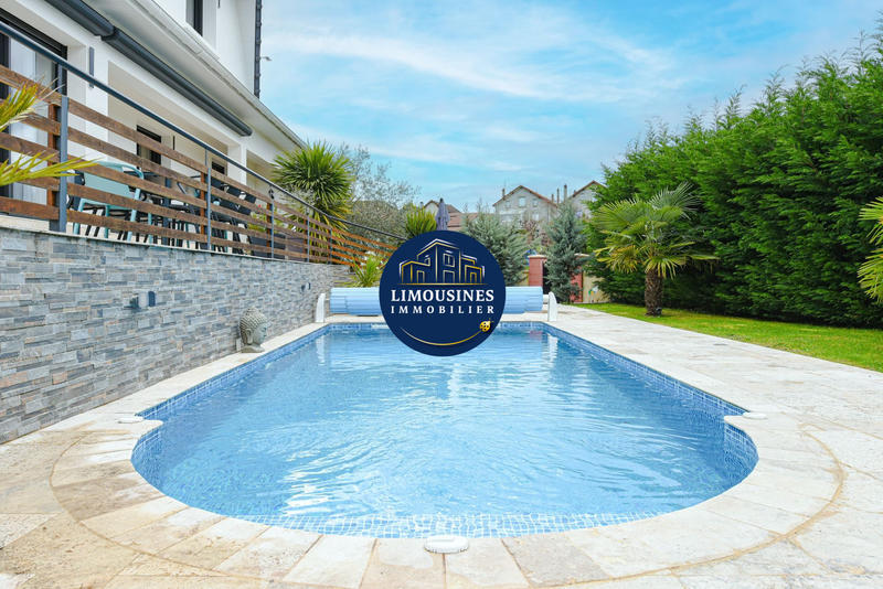 Villa - 322 m² - 11 pièces