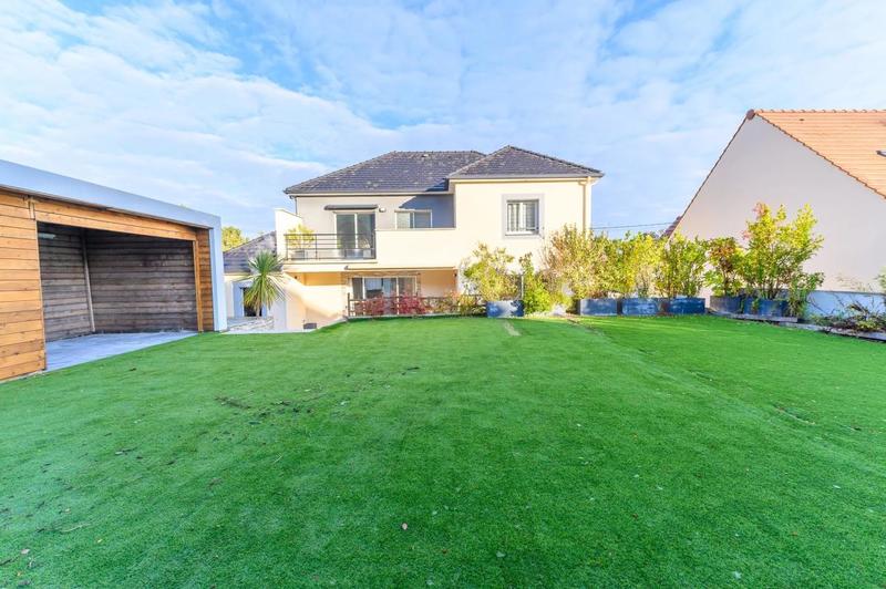 Maison - 160 m² - 6 pièces