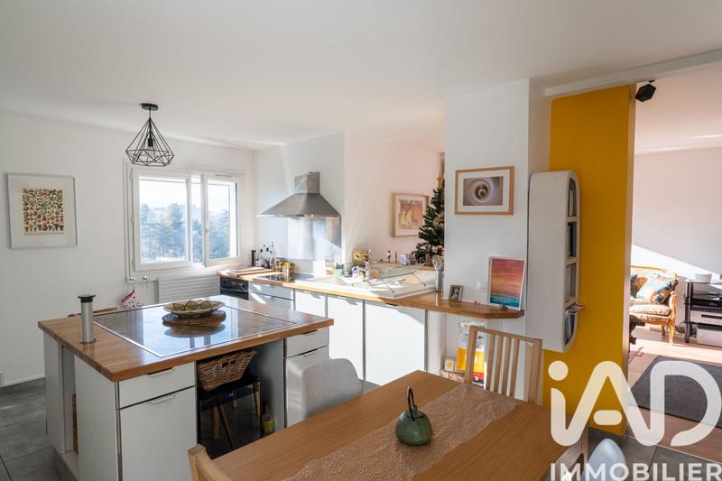 Appartement - 98 m² - 5 pièces