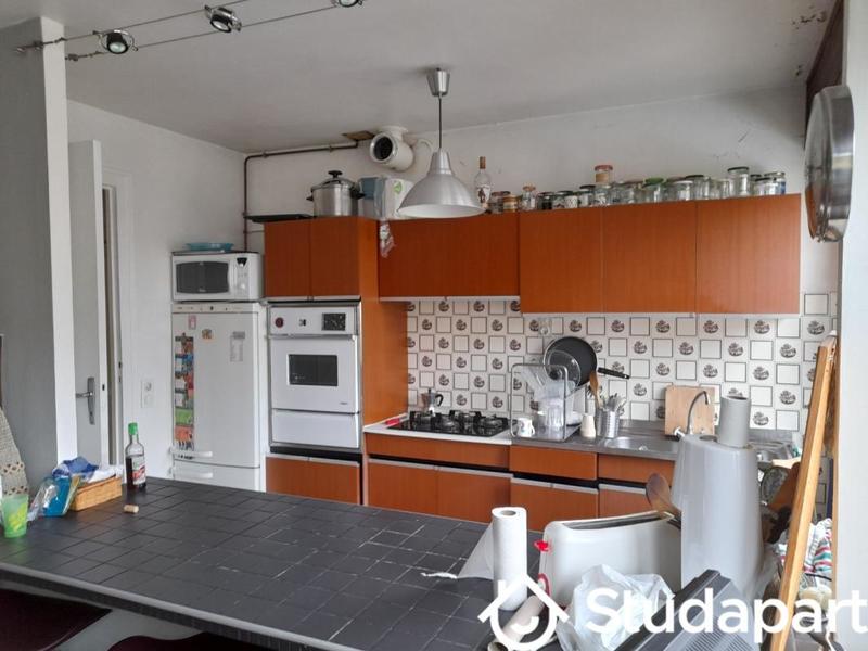 Chambre - 11 m² - 1 pièce