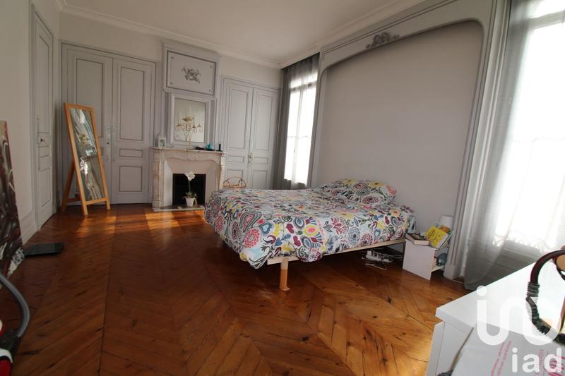 Maison - 209 m² - 9 pièces