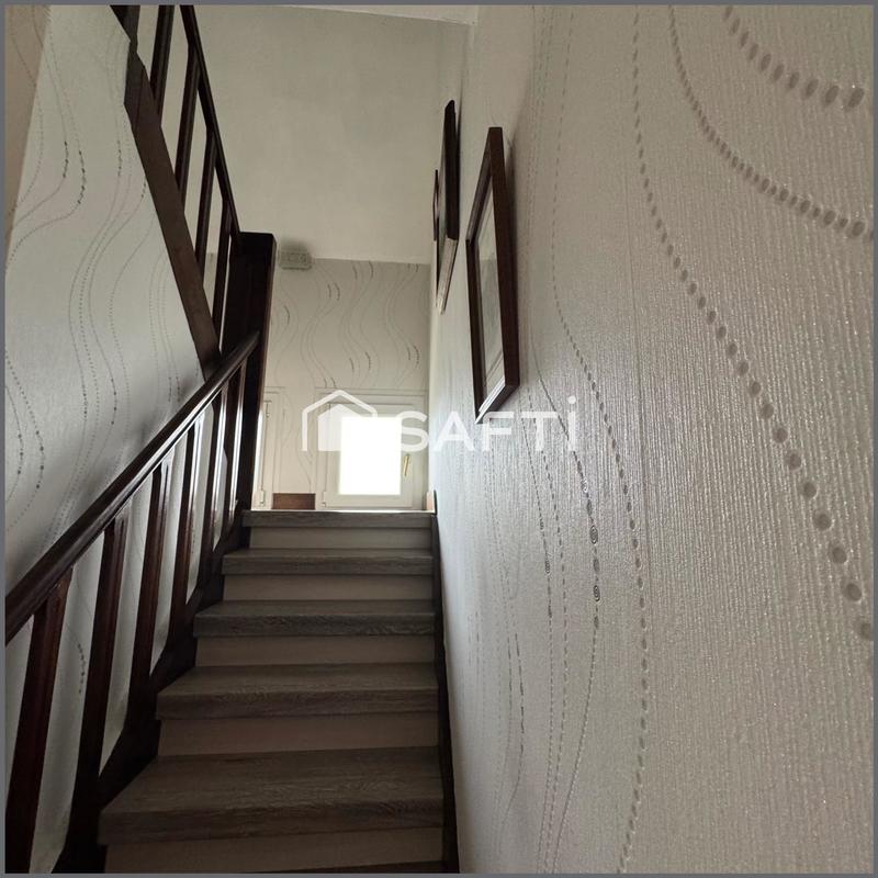 Maison - 90 m² - 6 pièces