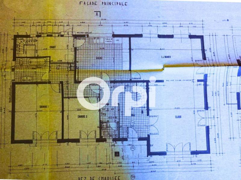 Maison - 210 m² - 7 pièces