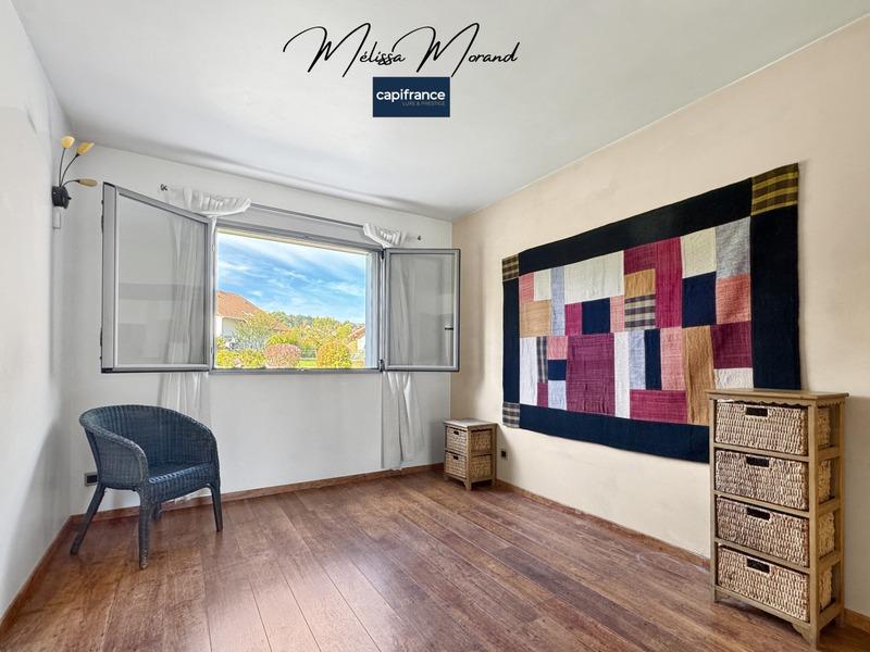 Maison - 180 m² - 5 pièces